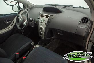 Toyota Yaris 1.3 VVTi Automaat Elek dak Clima Luna MMT picture 20