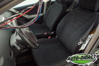 Toyota Yaris 1.3 VVTi Automaat Elek dak Clima Luna MMT picture 27