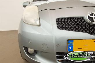 Toyota Yaris 1.3 VVTi Automaat Elek dak Clima Luna MMT picture 34