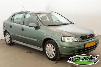 Opel Astra 1.6-16V Club picture 2