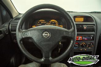 Opel Astra 1.6-16V Club picture 5