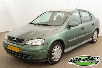 skadebil auto Opel Astra 1.6-16V Club 2000/1