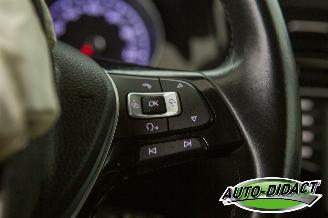 Volkswagen Golf 1.2 TSI Clima Connected Series picture 16