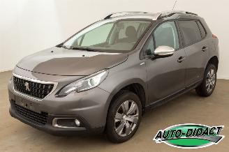 skadebil auto Peugeot 2008 1.2 Access Airco 2018/5