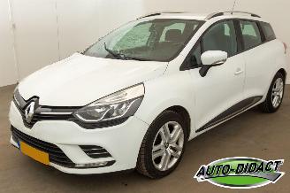 Schadeauto Renault Clio 0.9 TCe Airco Navi Zen 2018/1