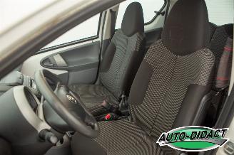 Toyota Aygo 1.0-12V Airco 96.117 km NAP Comfort Navigator picture 21