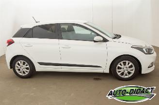 Hyundai I-20 1.0 T-GDI Go! 109.525 km NAP Airco Navi Camera picture 37