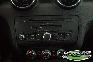 Audi A1 1.6 TDI Airco Leder Ambition picture 8