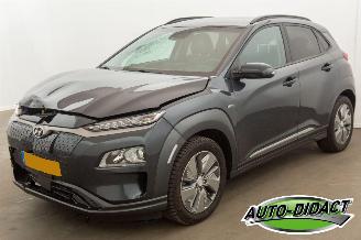 Coche accidentado Hyundai Kona EV Fashion 64 kWh 51.112 km NAP 2020/2