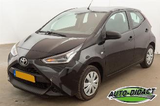 Schadeauto Toyota Aygo 1.0 VVT-i 109.047 km NAP Airco x-fun 2022/5