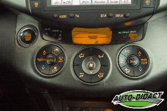 Toyota Rav-4 2.0 VVTi 4WD Clima Navi Executive Business picture 8