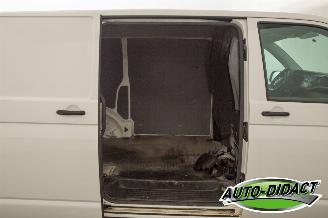 Volkswagen Transporter 2.0 TDI 66kw Motorschade picture 28