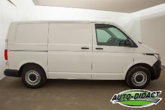 Volkswagen Transporter 2.0 TDI 66kw Motorschade picture 32