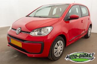 Damaged car Volkswagen Up! 1.0 BMT move up! Airco 2017/10
