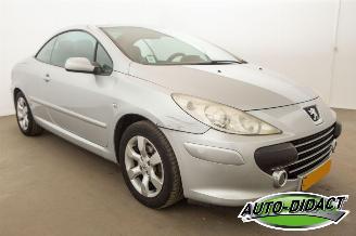 Peugeot 307 2.0-16V Clima Leder picture 2