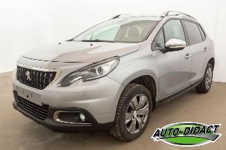 Schadeauto Peugeot 2008 1.2 Clima Navi 79.211 km Access 2018/7