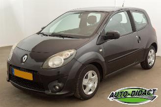 Schadeauto Renault Twingo 1.2-16V Airco Dynamique 2011/2