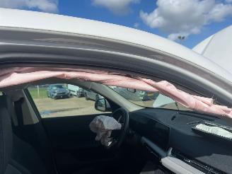 BMW iX1 xDrive30 Automaat 18.900 km 200 kW picture 25