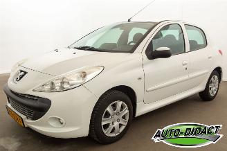 Unfallwagen Peugeot 206+ 1.4 Airco Navi 2012/12