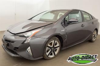 krockskadad bil auto Toyota Prius 1.8 Hybrid Automaat Clima Navi Camera 2019/1