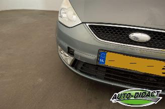 Ford Galaxy 2.0-16V Ghia Motorschade picture 34