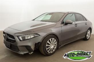 krockskadad bil auto Mercedes A-klasse A180d Automaat Digi Dash Navi Camera 2019/10
