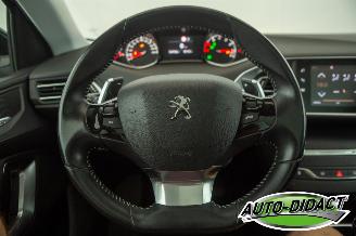 Peugeot 308 SW 1.2 PureTech Automaat Pano Camera Clima Blue Lease Premium picture 5