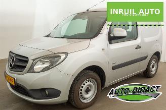 damaged commercial vehicles Mercedes Citan 108 CDI Kort Airco BlueEFFICIENCY 2015/10