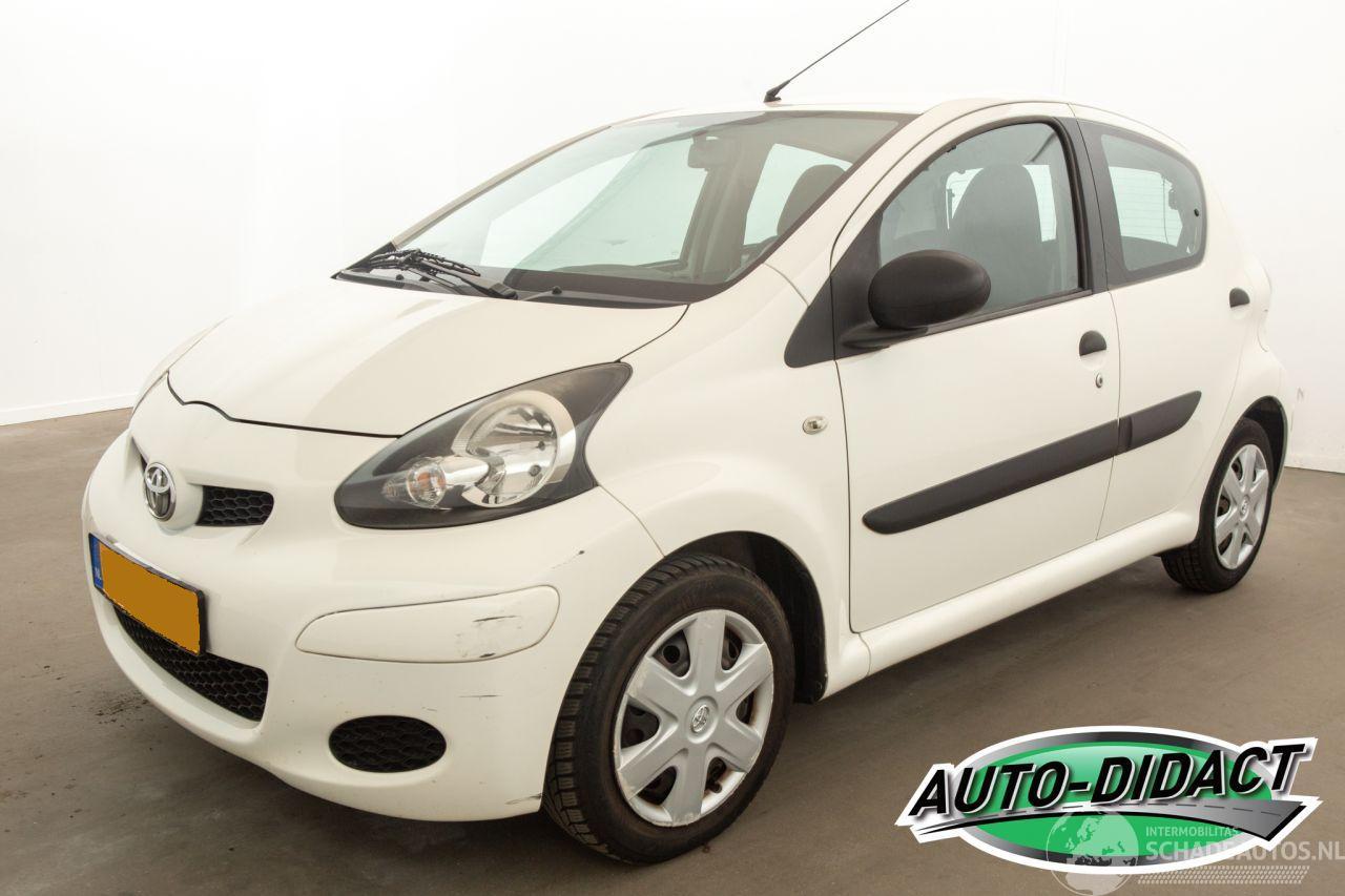 Toyota Aygo 1.0-12V - Airco - 5 deurs - Access