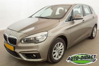 Vaurioauto  passenger cars BMW 2-serie Active Tourer - 216i Centennial High Executive 2016/6