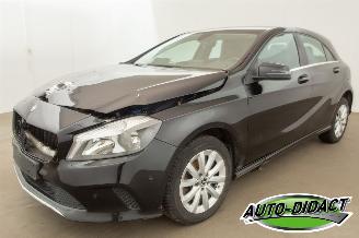 skadebil auto Mercedes A-klasse A180 Automaat Navi Clima 2017/6