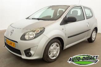 Avarii autoturisme Renault Twingo 1.2-16V Airco Authentique 2010/5