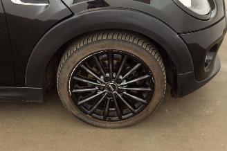 Mini Cooper 1.5 Cooper Automaat Navi Clima Leder Chili Business picture 35