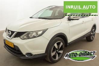 Damaged car Nissan Qashqai 1.6 Tekna Pano Navi Camera Clima 2015/12