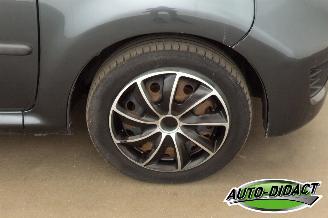 Peugeot 107 1.0-12V Airco Sublime picture 26