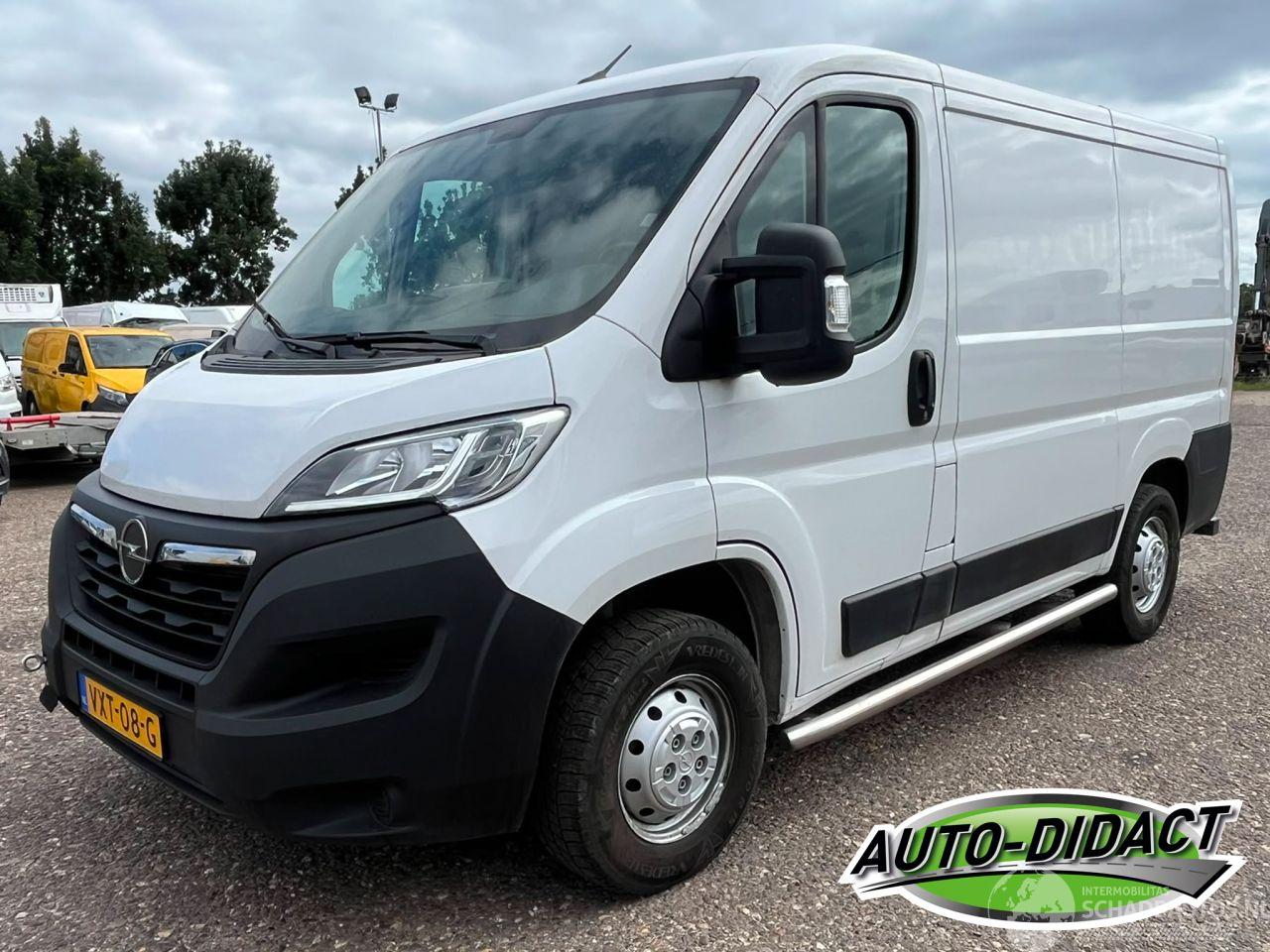 Opel Movano 2.2D 120 L1H1 Navi Clima 3.3t Motorschade