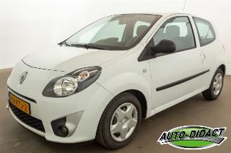 skadebil auto Renault Twingo 1.2-16V Airco 72.428 km NAP 1e eigenaar Authentique 2010/2