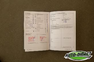 Volkswagen Golf 1.6 TDI Automaat Navi Clima picture 40