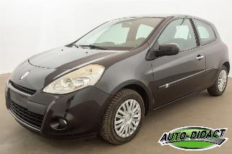 Coche accidentado Renault Clio 1.5 Airco 2011/1