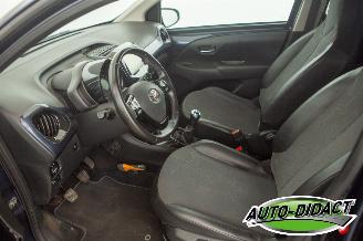 Toyota Aygo 1.0 X-Joy Navi Camera Clima VVT-i picture 25