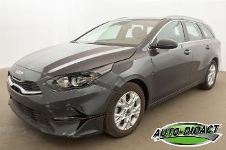 Vaurioauto  passenger cars Kia Ceed 1.0 88kW MHEV Automaat Navi Camera Clima 2024/5