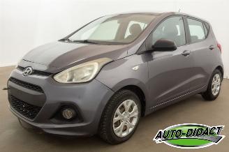 Schadeauto Hyundai I-10 1.0 48kW Airco 80.087 km Cool 2015/4