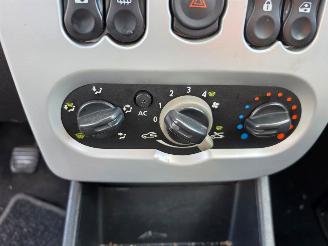 Dacia Sandero 1.4 Lauréate Airco picture 8