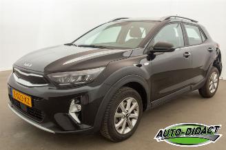 Vaurioauto  passenger cars Kia Stonic 1.0 T-GDi MHEV 28.092 km NAP Camera Airco DynamicLine 2024/5