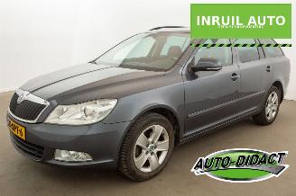 Voiture accidenté Skoda Octavia 1.2 TSI Automaat Navi Clima Ambition Business Line 2011/11