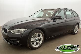 krockskadad bil auto BMW 3-serie 318i 100kW Navi Airco 2018/1