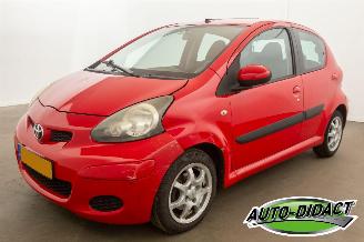 Voiture accidenté Toyota Aygo 1.0-12V Automaat Airco Comfort 2009/5