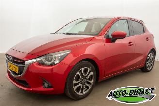 krockskadad bil auto Mazda 2 1.5 Skyactiv-G Navi Camera Airco Skylease GT 2015/7