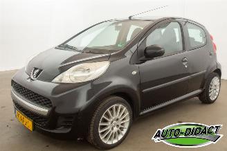 krockskadad bil auto Peugeot 107 1.0-12V XS Airco 2010/8