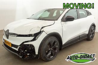Schadeauto Renault Mégane E-Tech 40 kWh 18.775 km NAP Urban Range Evolution 2025/5